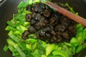 Pasta de masline cu ierburi aromate