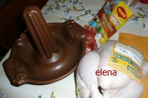 Pui  la cuptor in suport de ceramica