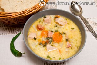 Ciorba de porc cu afumatura si tarhon
