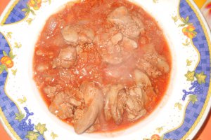 Ficatei in sos de rosii