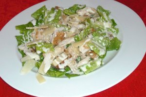 Salata Caesar(este una din variantele aparute,nu originalul:)