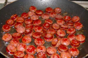 Pilaf cu carnati