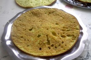 Tort cu crema caramel