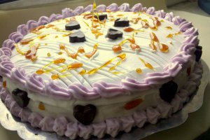 Tort cu crema caramel