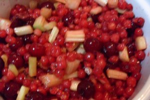 Dulceata de strugurei, rabarbura si visine
