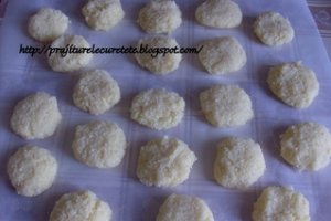 Fursecuri cu nuca de cocos