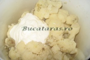 Supa crema de conopida cu iaurt
