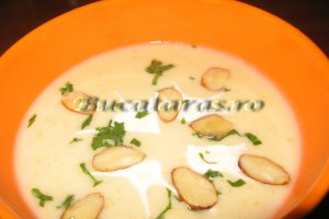 Supa crema de conopida cu iaurt