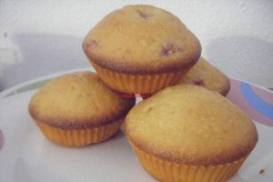 Muffin cu capsuni