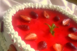 Tort cu capsuni