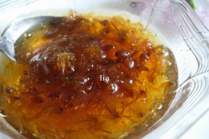 Dulceata din flori de salcam