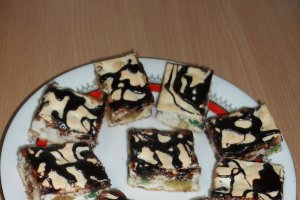 Prajitura cu nuca, ciocolata, rahat