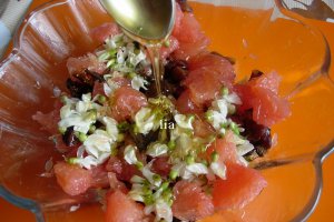 Salata din flori de salcam