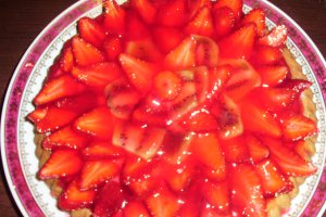Tarta cu fructe cu blat de pandispan