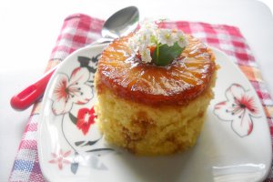 Rasturnata cu ananas