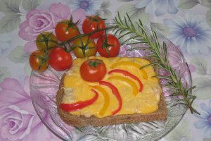 Sandviciuri cu ton la cuptor