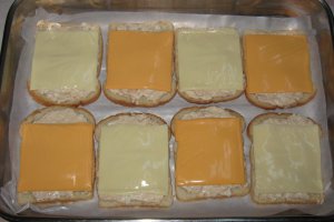 Sandviciuri cu ton la cuptor