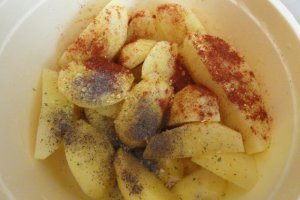 Friptura de iepure la cuptor cu cartofi