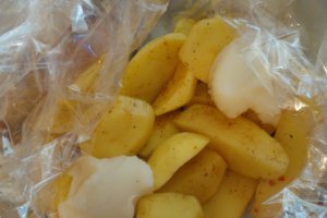 Friptura de iepure la cuptor cu cartofi