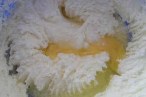 Guguluf cu lamaie-Lemon Pound Cake