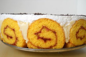 Banana roll cake