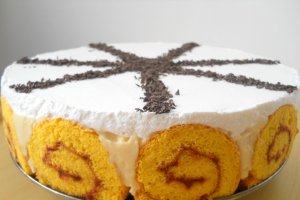 Banana roll cake