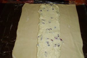 Strudel cu branza de vaci si merisoare