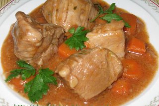 Carne de porc in sos, reteta simpla si delicioasa