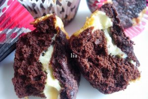 Black and white muffins