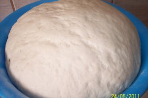 Pizza cu piept de pui