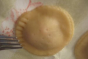 Sombrero cu rubarbura ,fructe de padure si piersici ....desert pentru Ruxy