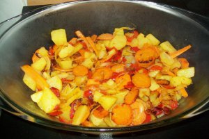 Piept de pui cu legume sote