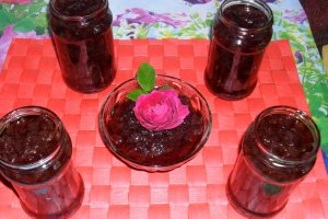 Dulceata de trandafiri