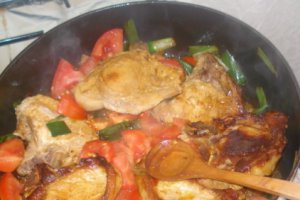 Cotlet de porc cu rosii si spanac