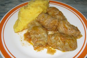 Sarmale in foi de varza dulce