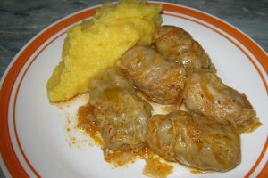 Sarmale in foi de varza dulce