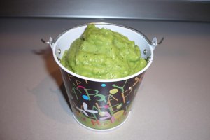 Crema de avocado si castraveti