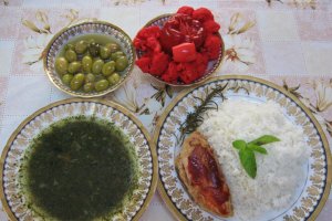 "Mlukhieh"-Supa de iuta cu pui-specific tarilor arabe
