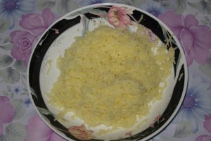 Salata de laptuci cu cartofi si oua