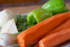 Ciorbă de legume cu cărniţă afumată