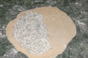 Turte cu urda si marar