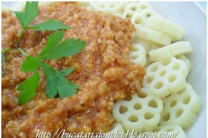 Margarete cu sos si carne
