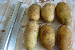 Corabioare de cartofi copti cu pui si ciuperci