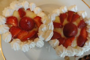 Mini-tarte cu capsuni