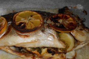 Dorada pe pat de sare