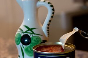 Spaghettini cu sos simplu şi ierburi aromatice