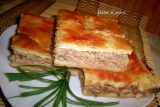 Placinta cu carne si ciuperci