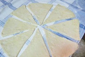 Cornuri pufoase cu gem si nuca de cocos