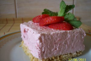 Desert racoros cu capsune - Strawberry Margarita Dessert