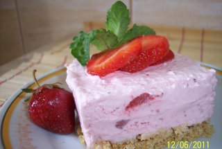 Desert racoros cu capsune - Strawberry Margarita Dessert